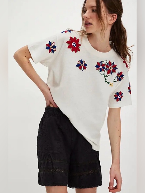 Free People Tops - Free People Petal Stitch Short-Sleeve Tissue Embroidered Tee ~ Floral